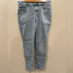 Maurice’s gray Jean size Large-regular